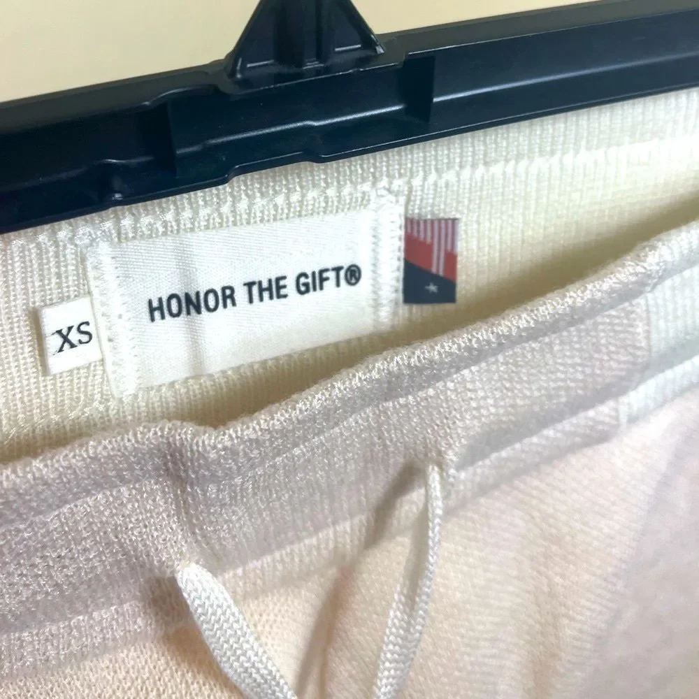 Honor the gift knit lounge shorts letter H monogram cream color size XS - Picture 9 of 11